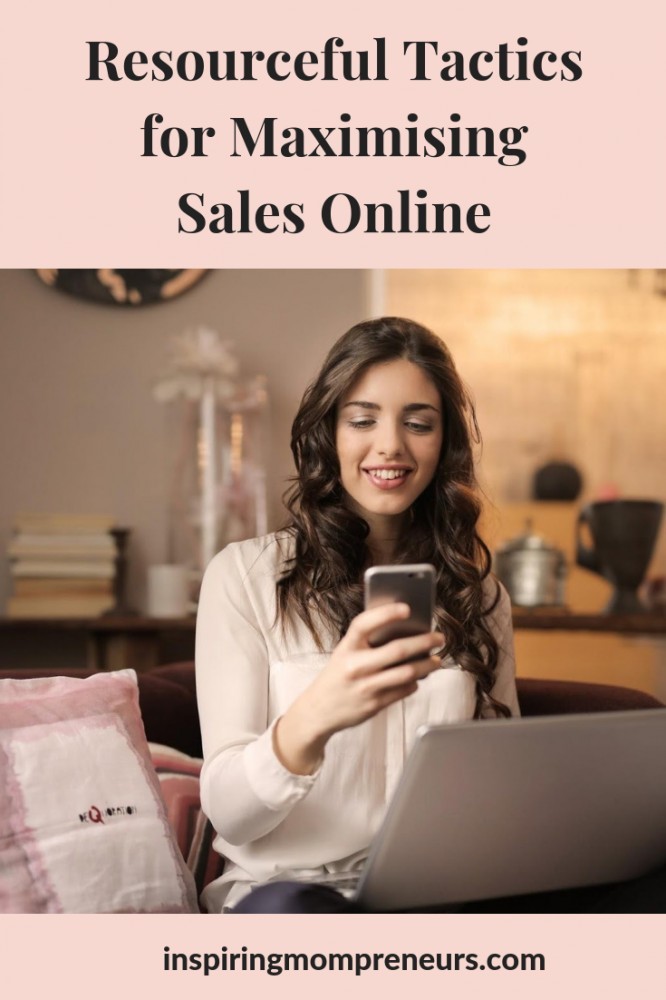 You know you have the perfect product or service and you know the time is right BUT you're just not getting sales? Try these expert tips.  #HowtoBoostSalesOnline