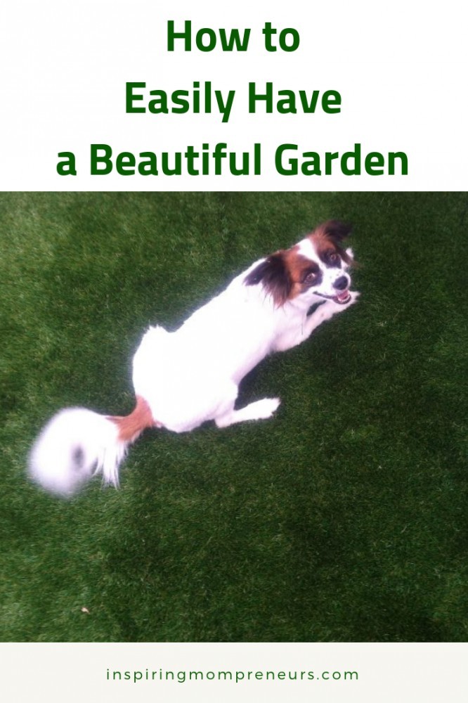 Looking for the simplest, quickest way to get your garden looking beautiful? Here you go. Expert Guest Post by Annie Synthetic Lawns of Florida. #EasyGardenIdeas #HowtoGardening